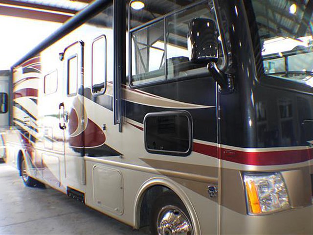 2012 Thor Motor Coach Windsport Photo