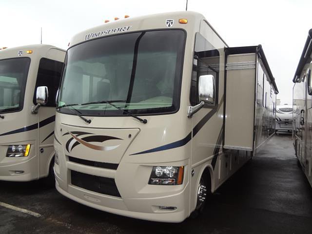 2015 Thor Motor Coach Windsport Photo
