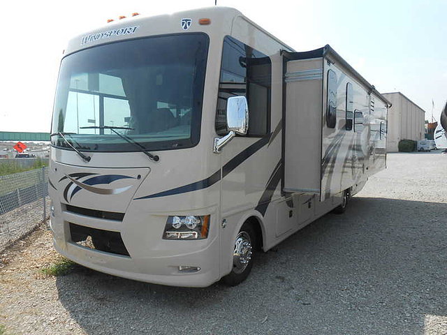 15 Thor Motor Coach Windsport