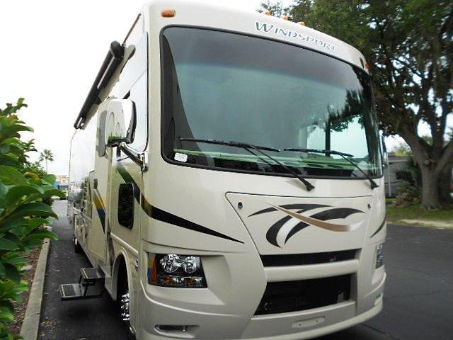 2015 Thor Motor Coach Windsport Photo