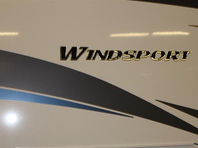 2015 Thor Motor Coach Windsport Photo