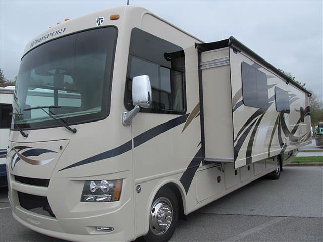 2016 Thor Motor Coach Windsport Photo