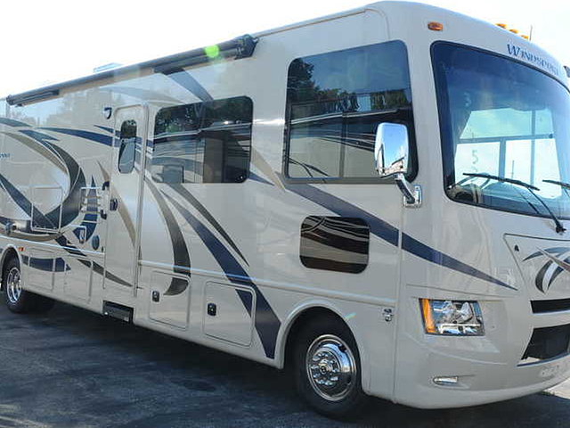 2016 Thor Motor Coach Windsport Photo