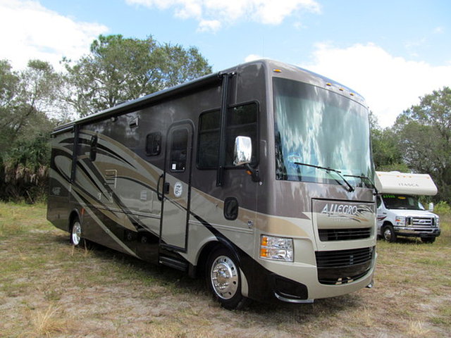 2014 Tiffin Allegro Photo