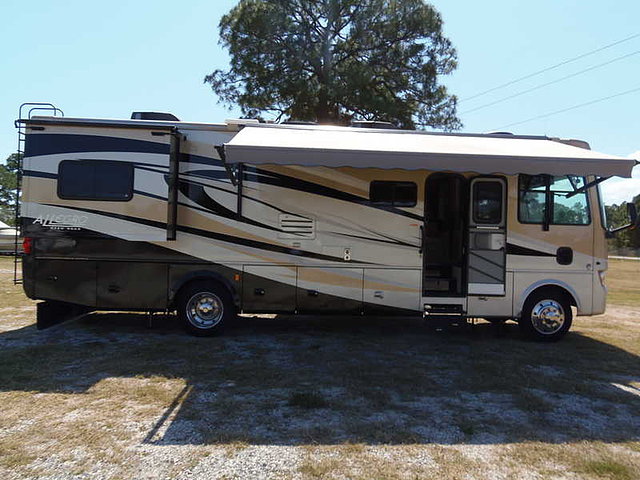 2011 Tiffin Allegro Photo