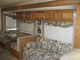 2005 Tiffin Allegro Photo #9