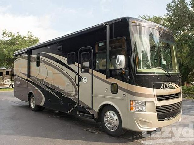 2015 Tiffin Allegro Photo