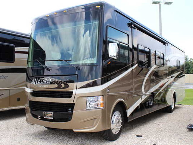2015 Tiffin Allegro Photo