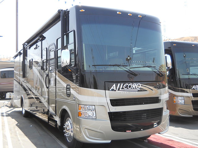 2015 Tiffin Allegro Photo