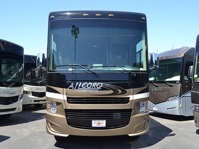 2015 Tiffin Allegro Photo