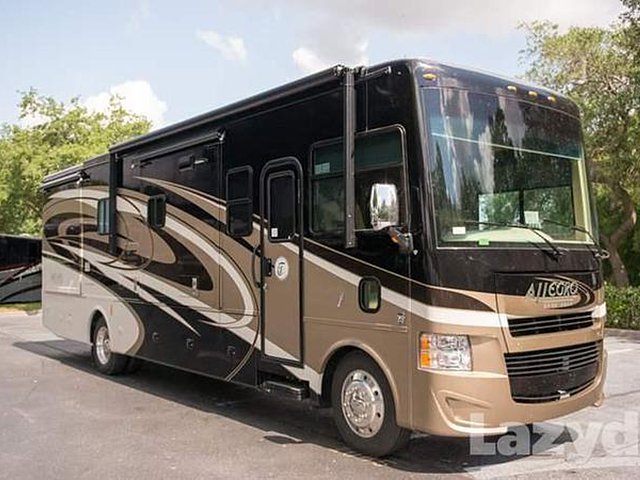 2015 Tiffin Allegro Photo
