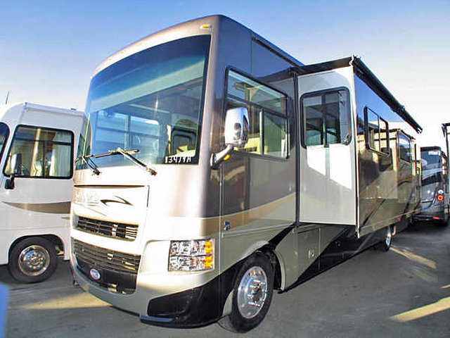 2014 Tiffin Allegro Photo