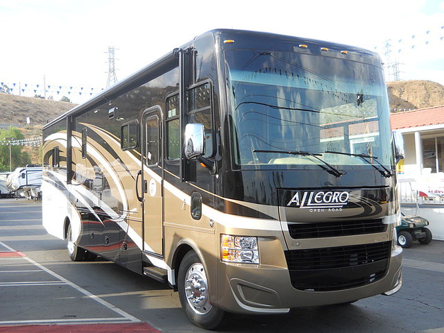 2015 Tiffin Allegro Photo