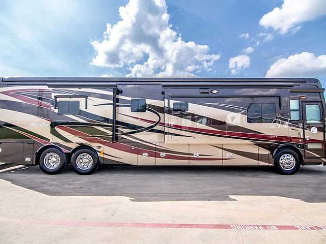 2013 Tiffin Allegro Photo