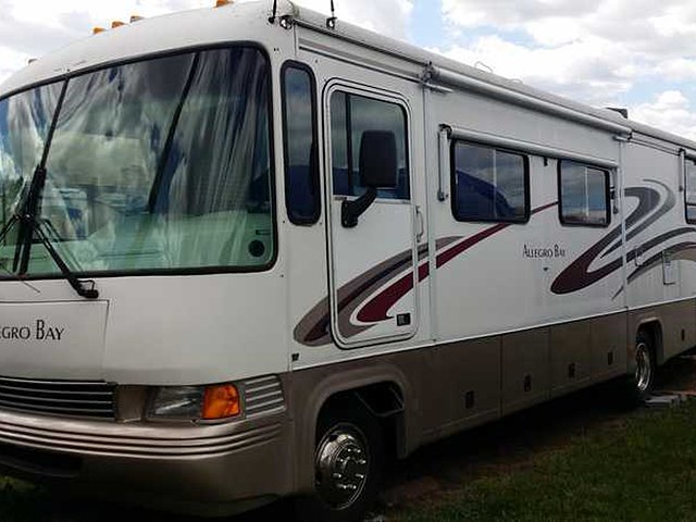 2000 Tiffin Allegro Photo