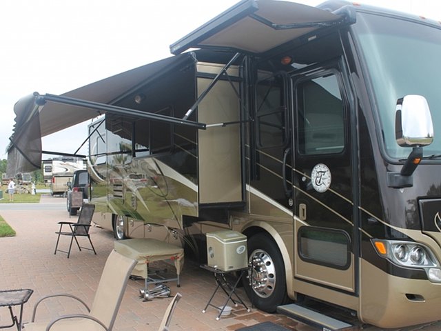 2011 Tiffin Allegro Breeze Photo