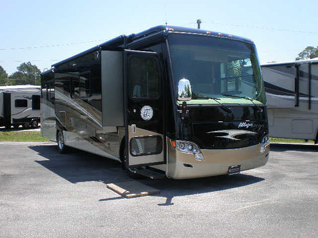 2015 Tiffin Allegro Breeze Photo