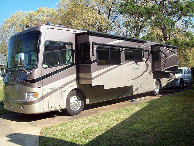 2007 Tiffin Allegro Bus Photo