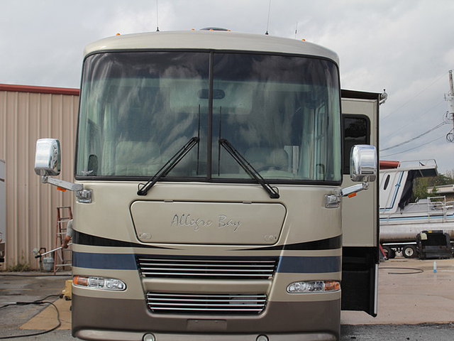 2006 Tiffin Allegro Bus Photo
