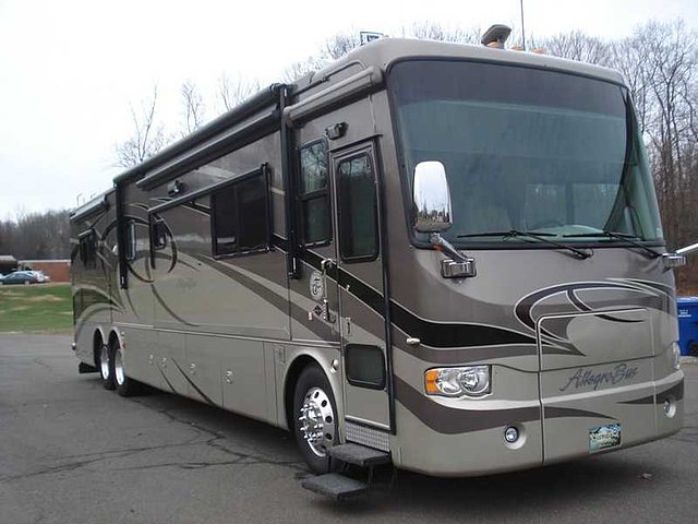 07 Tiffin Allegro Bus