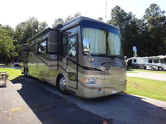 2007 Tiffin Allegro Bus Photo