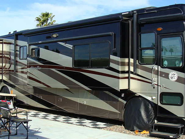 2010 Tiffin Allegro Bus Photo