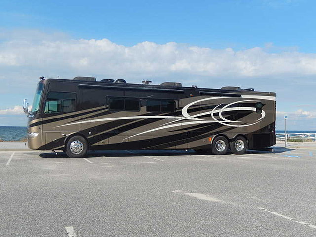 2010 Tiffin Allegro Bus Photo