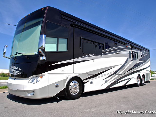 2014 Tiffin Allegro Bus Photo