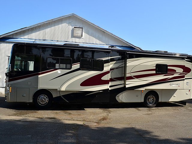 2015 Tiffin Allegro Photo