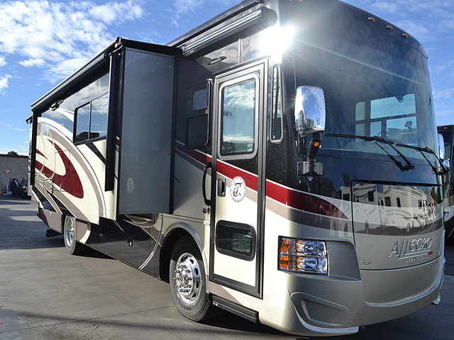 2015 Tiffin Allegro RED Photo
