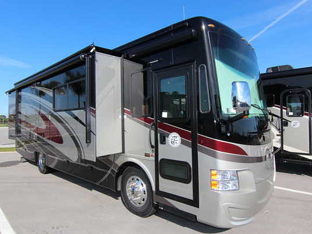 2015 Tiffin Allegro RED Photo
