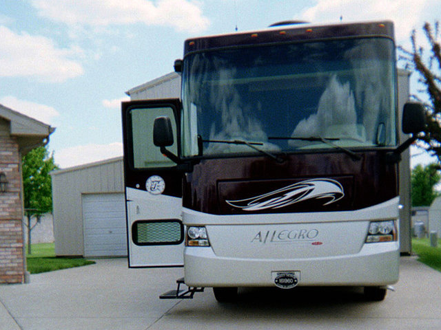 2011 Tiffin Allegro RED Photo