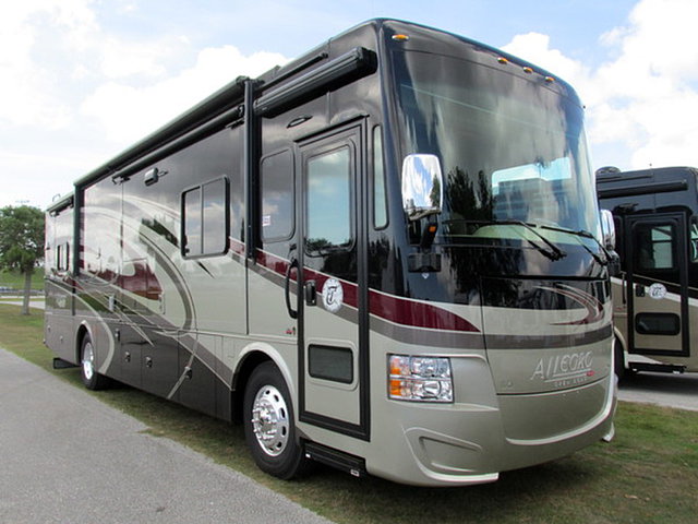 2015 Tiffin Allegro RED Photo