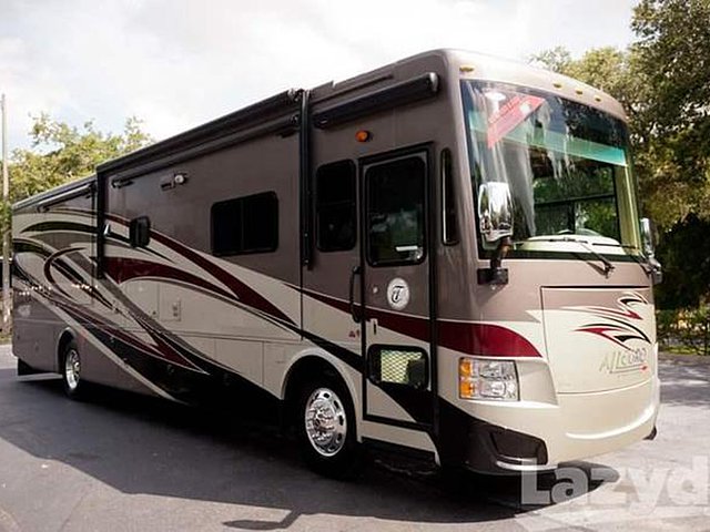 2014 Tiffin Allegro RED Photo