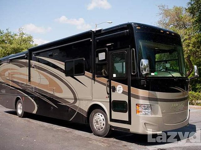 2015 Tiffin Allegro RED Photo