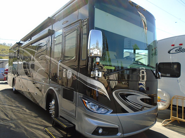 2015 Tiffin Phaeton Photo