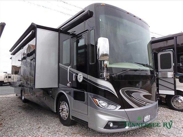 15 Tiffin Phaeton