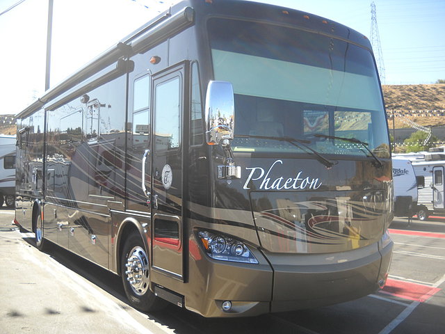 2014 Tiffin Phaeton Photo