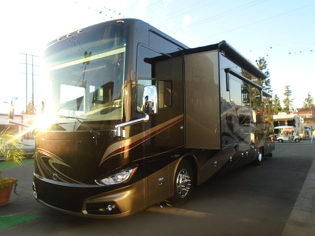 2015 Tiffin Phaeton Photo