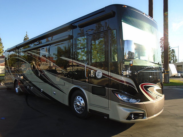 2015 Tiffin Phaeton Photo