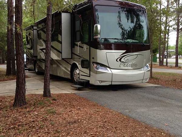 2011 Tiffin Phaeton Photo