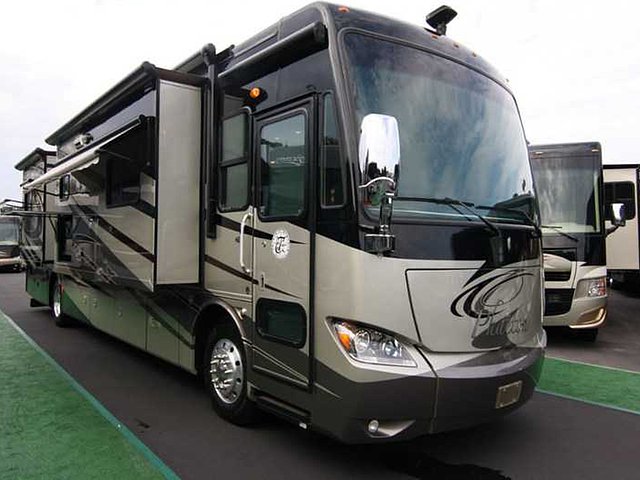 2012 Tiffin Phaeton Photo