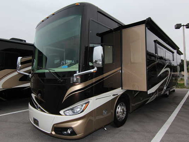 2015 Tiffin Phaeton Photo