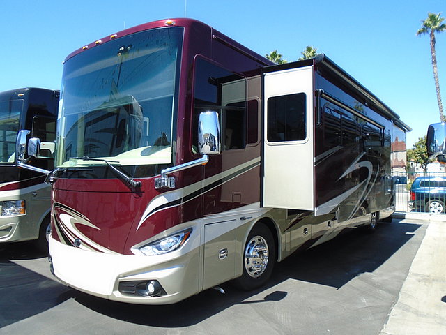 2015 Tiffin Phaeton Photo