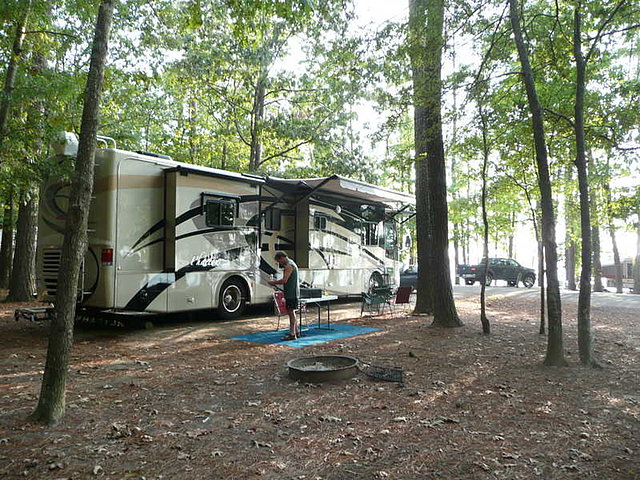 2007 Tiffin Phaeton Photo