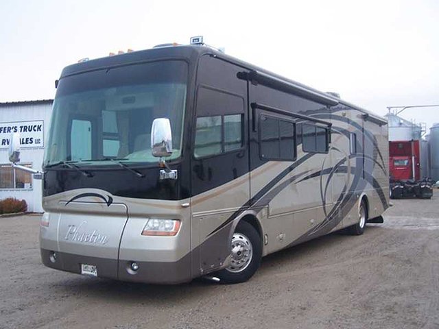 2007 Tiffin Phaeton Photo