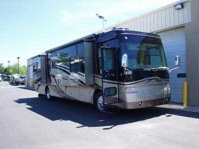 2007 Tiffin Phaeton Photo