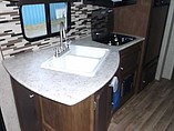 2015 Venture RV Sonic Photo #9