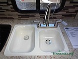 2016 Venture RV Sonic Photo #15