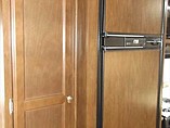 2015 Venture RV SportTrek Photo #6